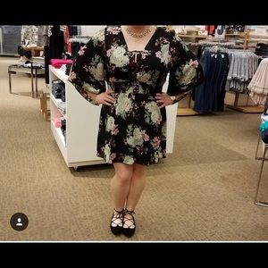 Bell sleeves plus size dress